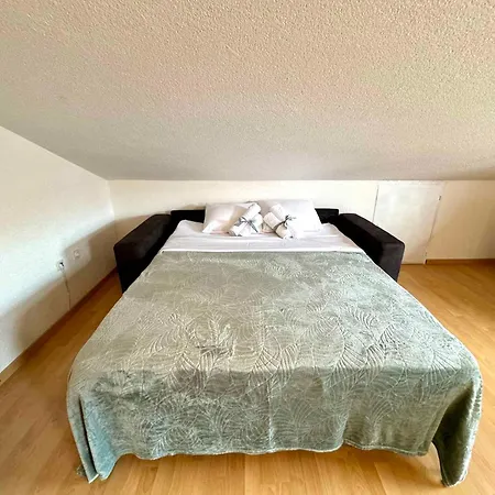 Apartamento In 50292
